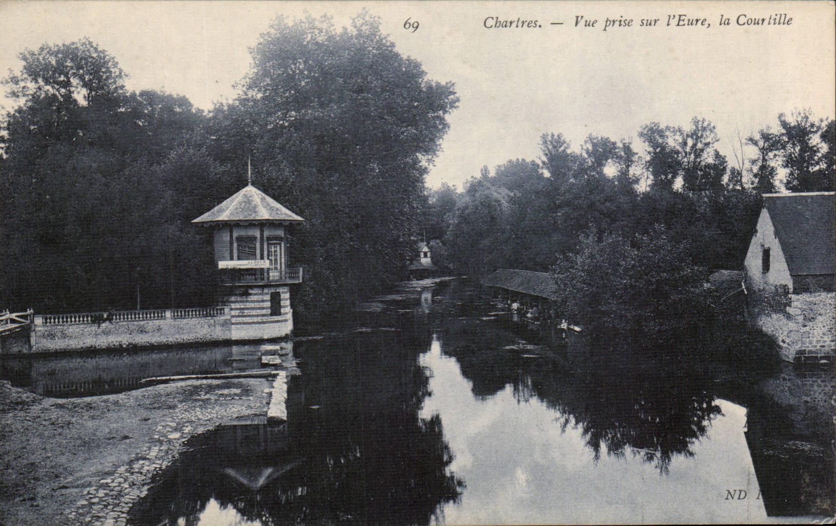 Chartres CPA Seen from on the Eure Courtille