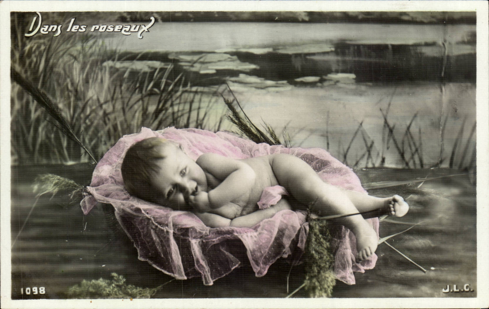 CPA Phantasie-Kind-Baby in den Schilfen