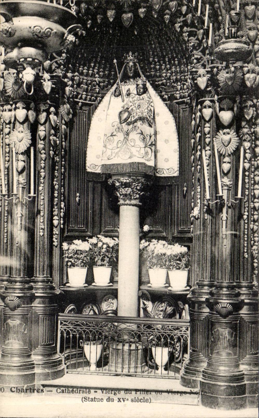 CPA Jungfrau-Chartres-Kathedrale des Pfostens