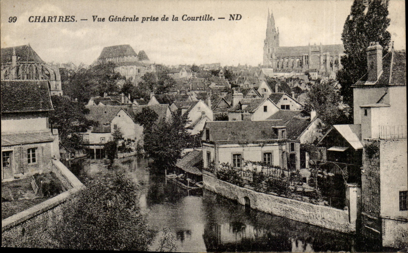 Chartres CPa View taken of Courtille