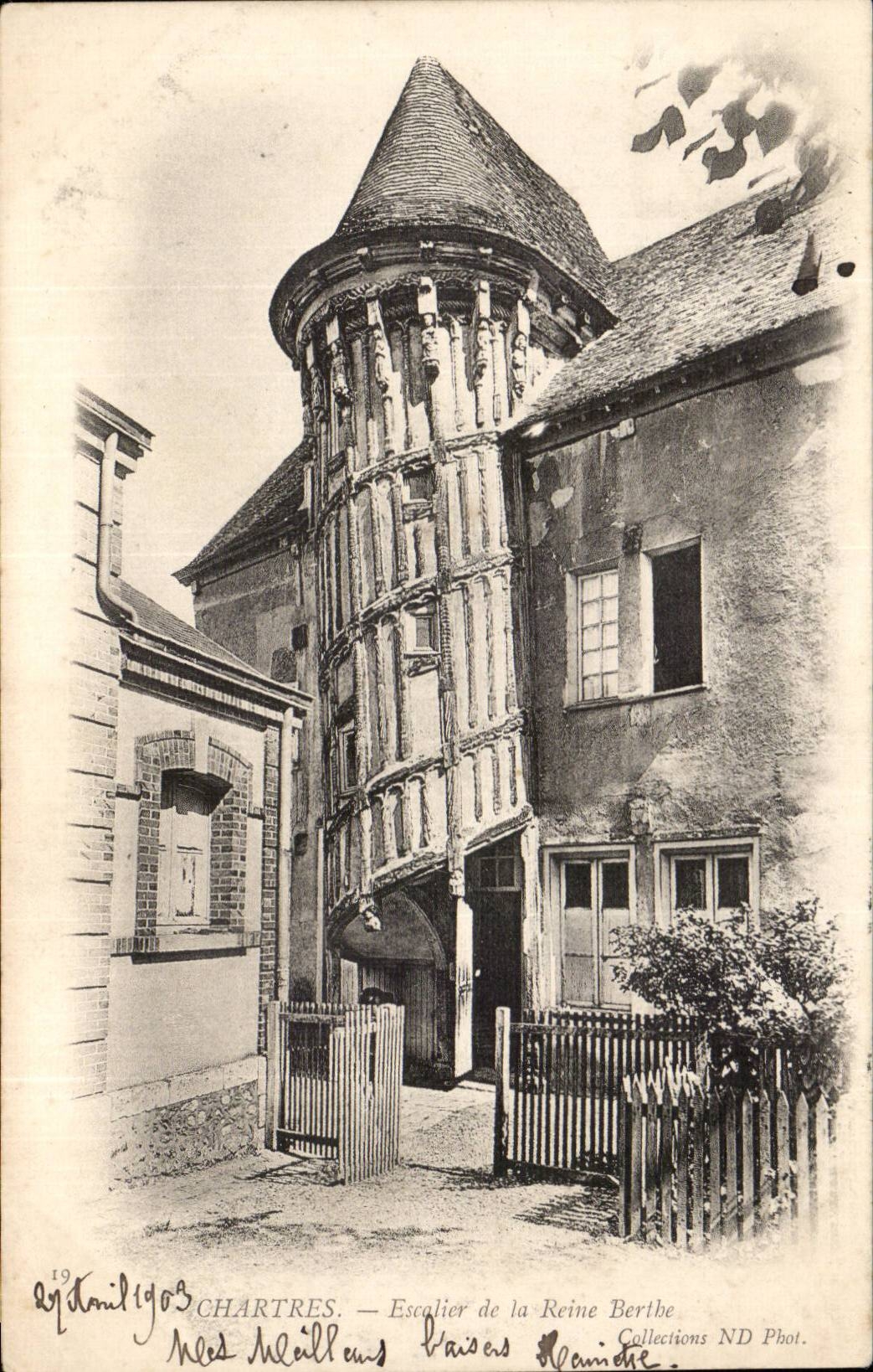 Chartres CPA Staircase of the Berthe queen