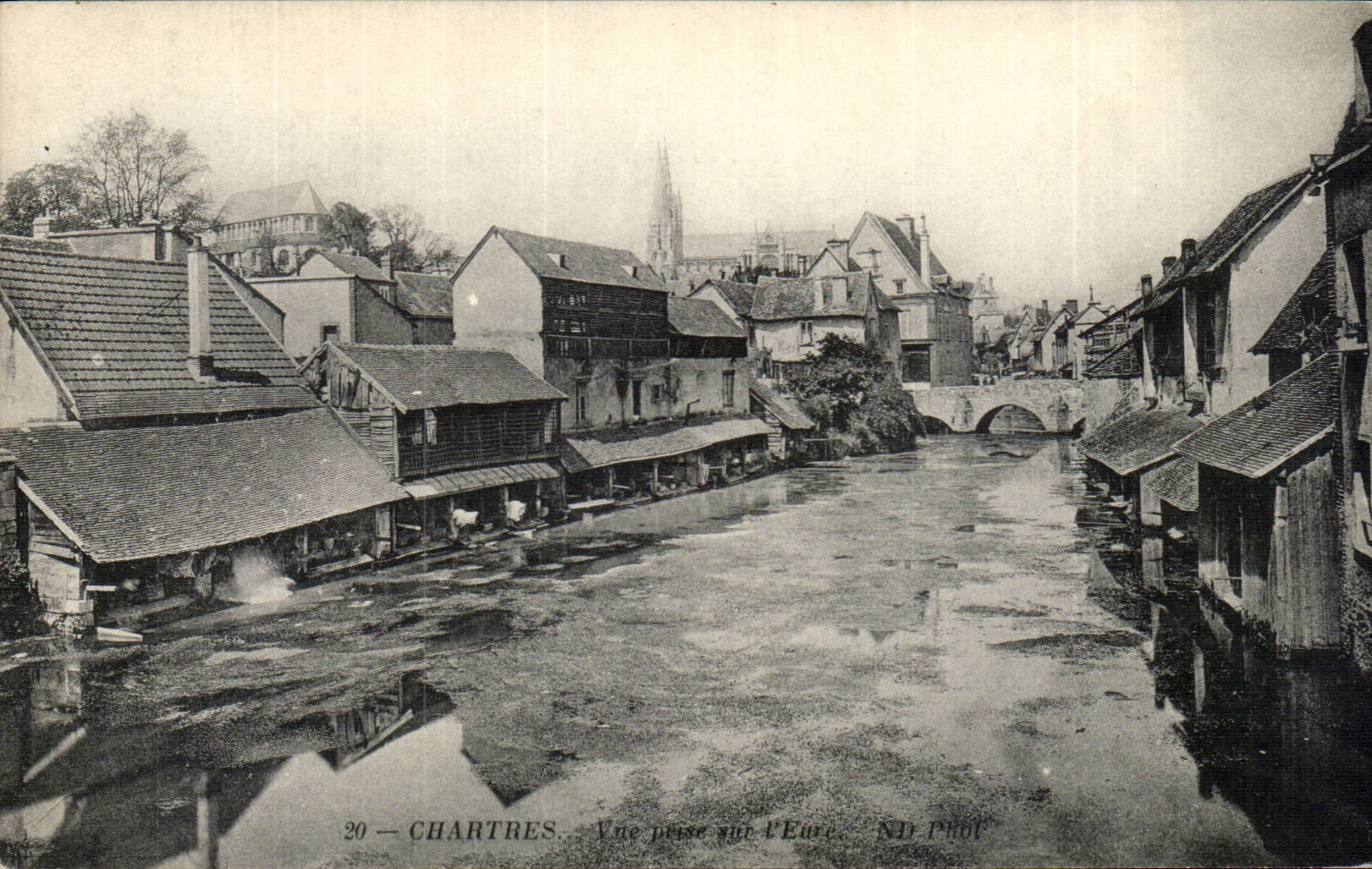 Chartres CPA Seen from on the Eure