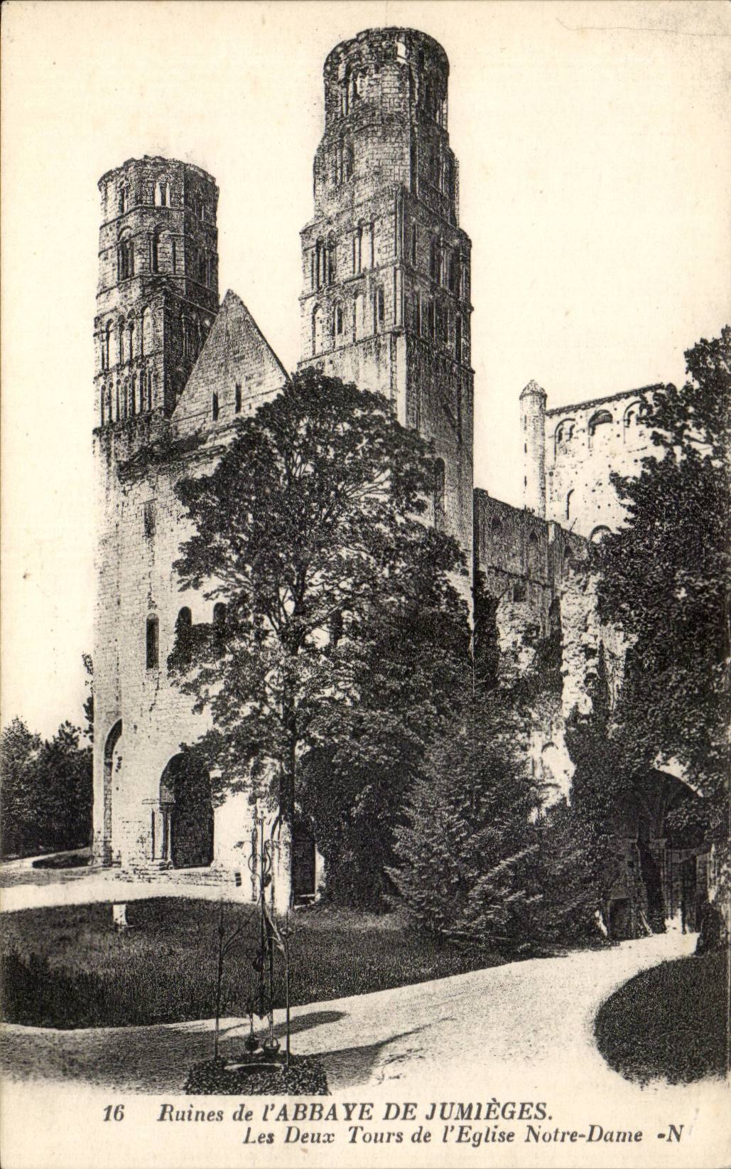 Jumieges CPA Ruins of the abbey two Tours of the Notre Dame church