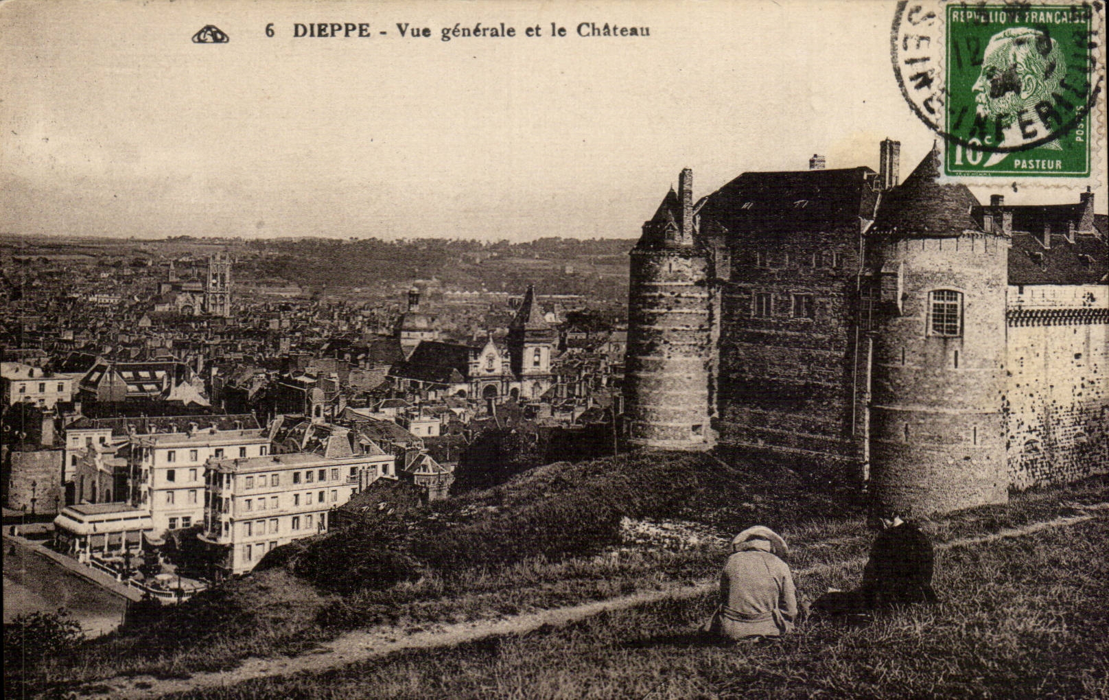 CPA Dieppe View and the castle