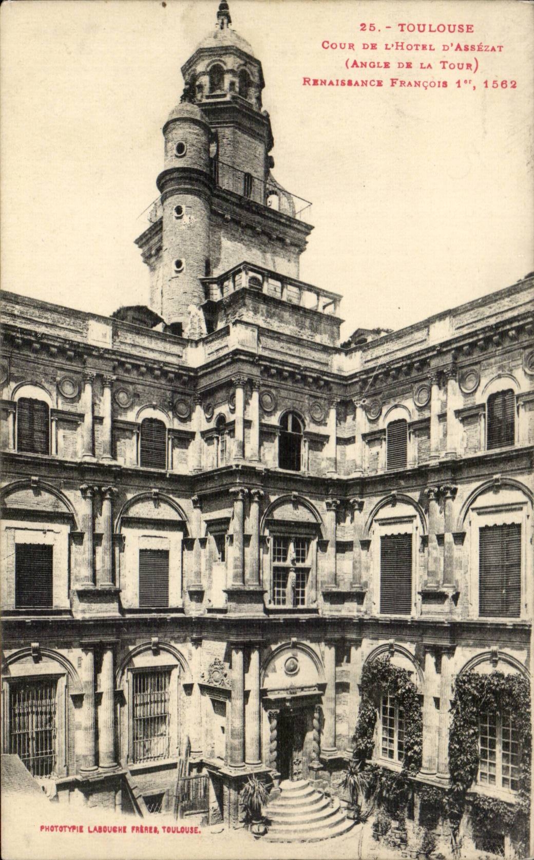 CPA Toulouse Cour de l'hotel d'Assezat 