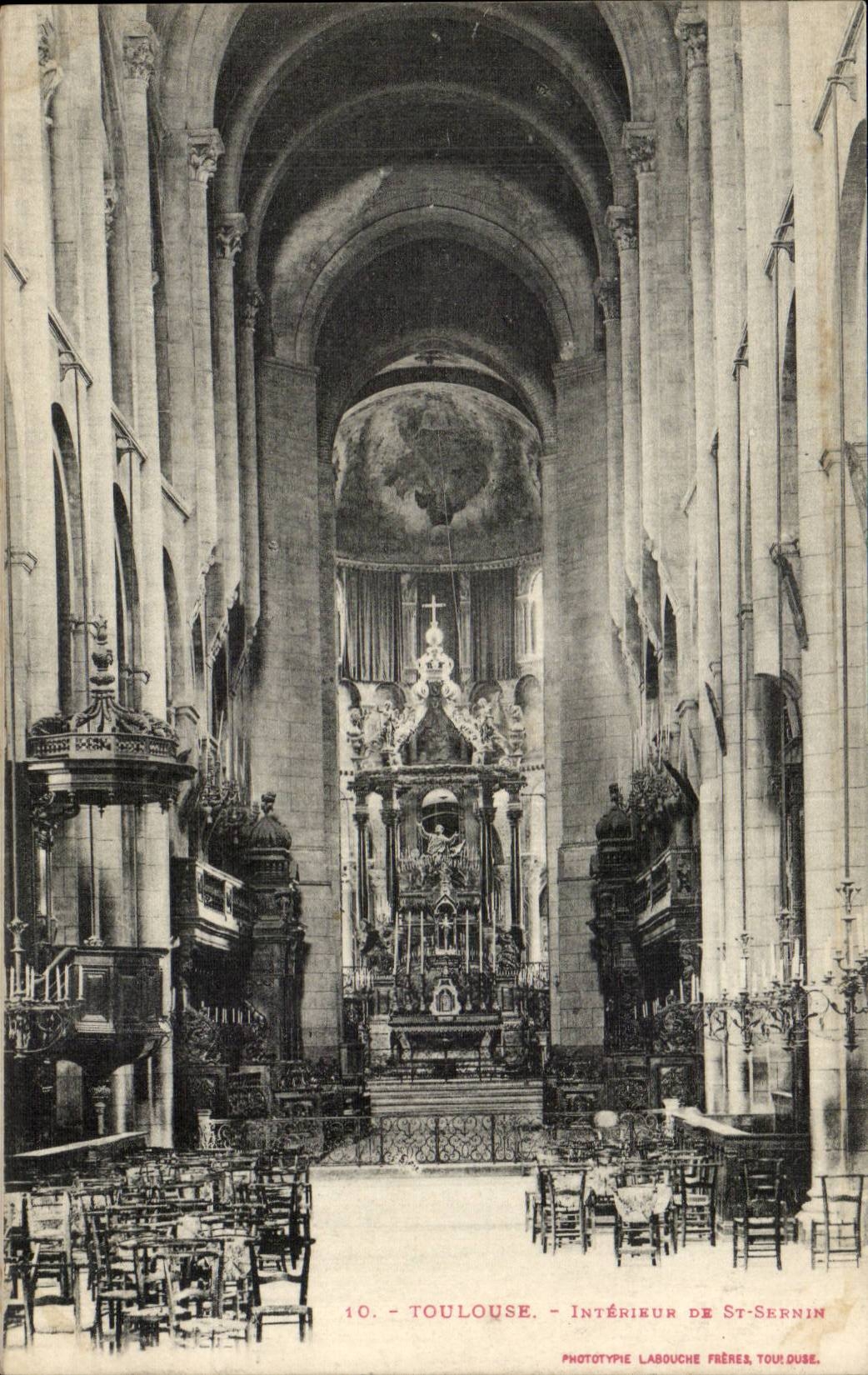 CPA Toulouse Interieur de St Sernin