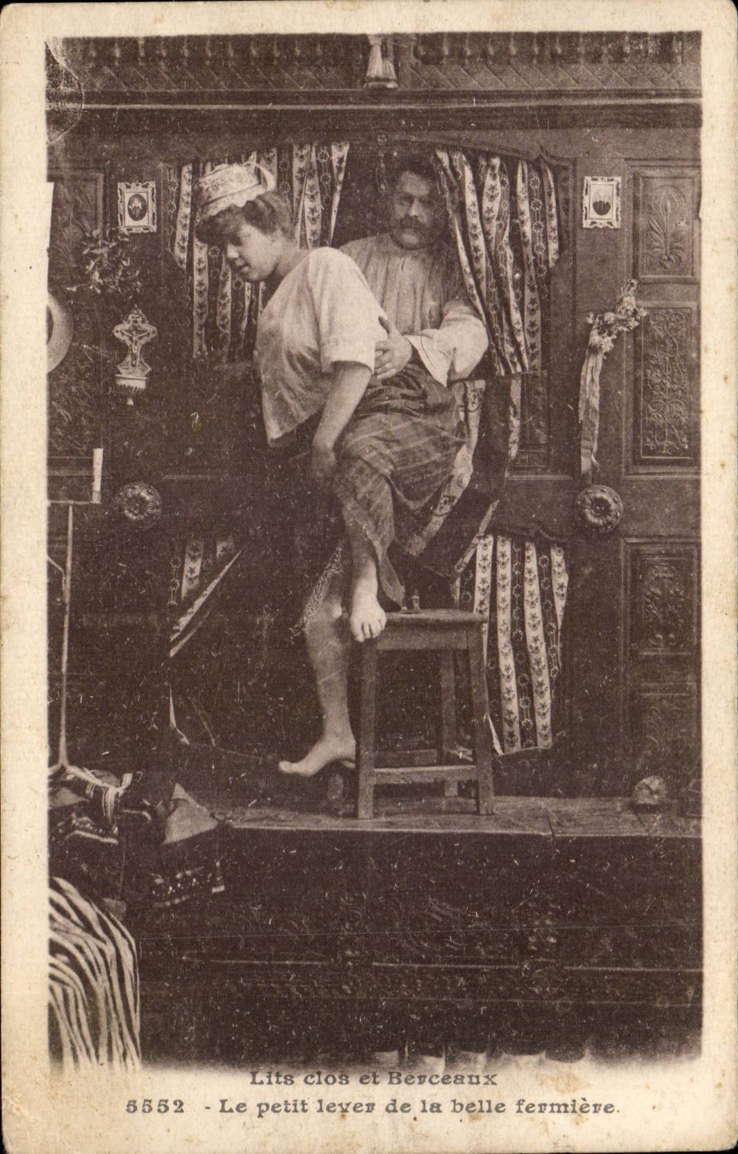 Brittany CPA closed beds Folklore Costume small the rising of beautiful the fermiere