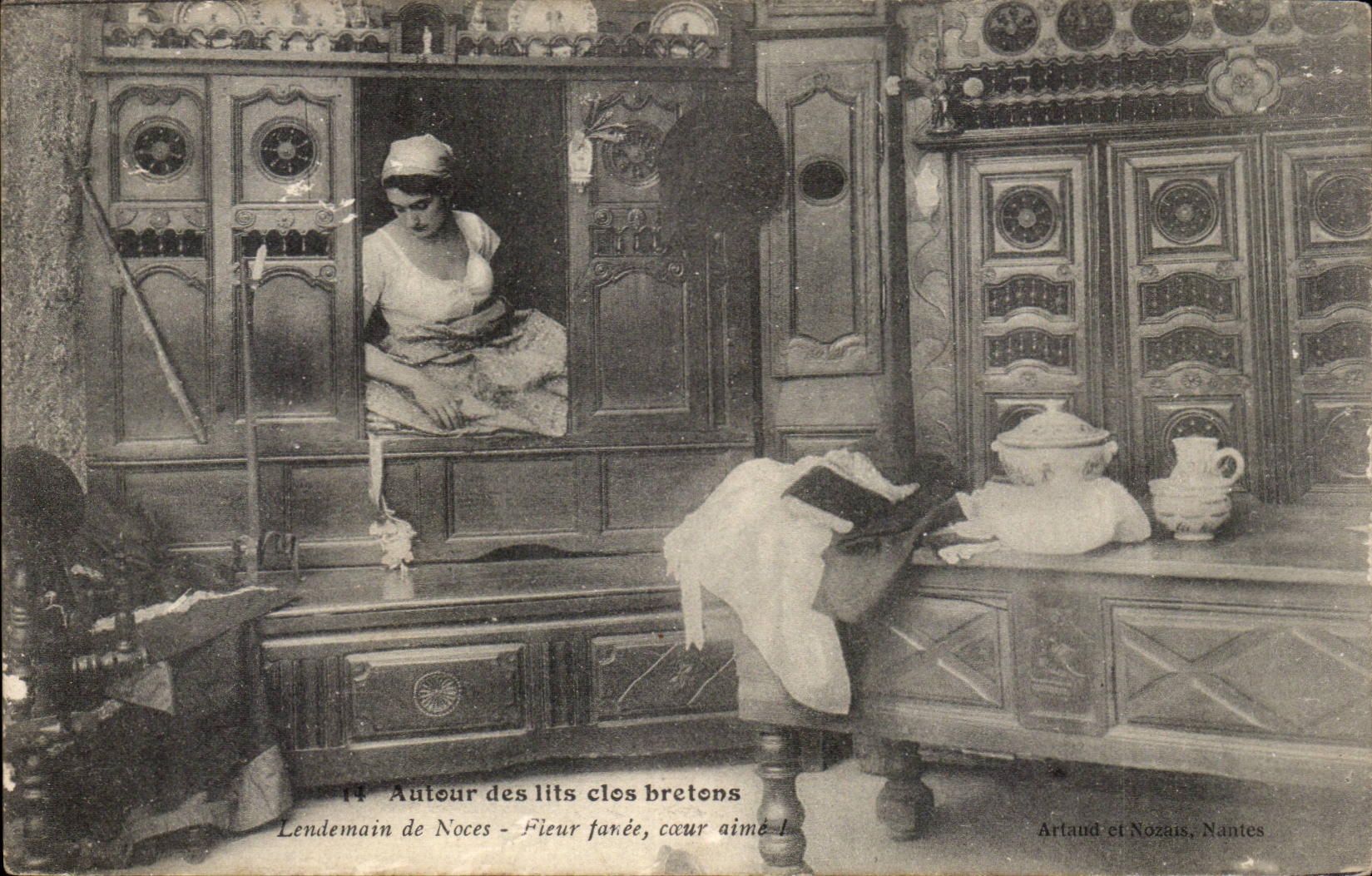 Brittany CPA closed beds Folklore Costume Shortly after weddings