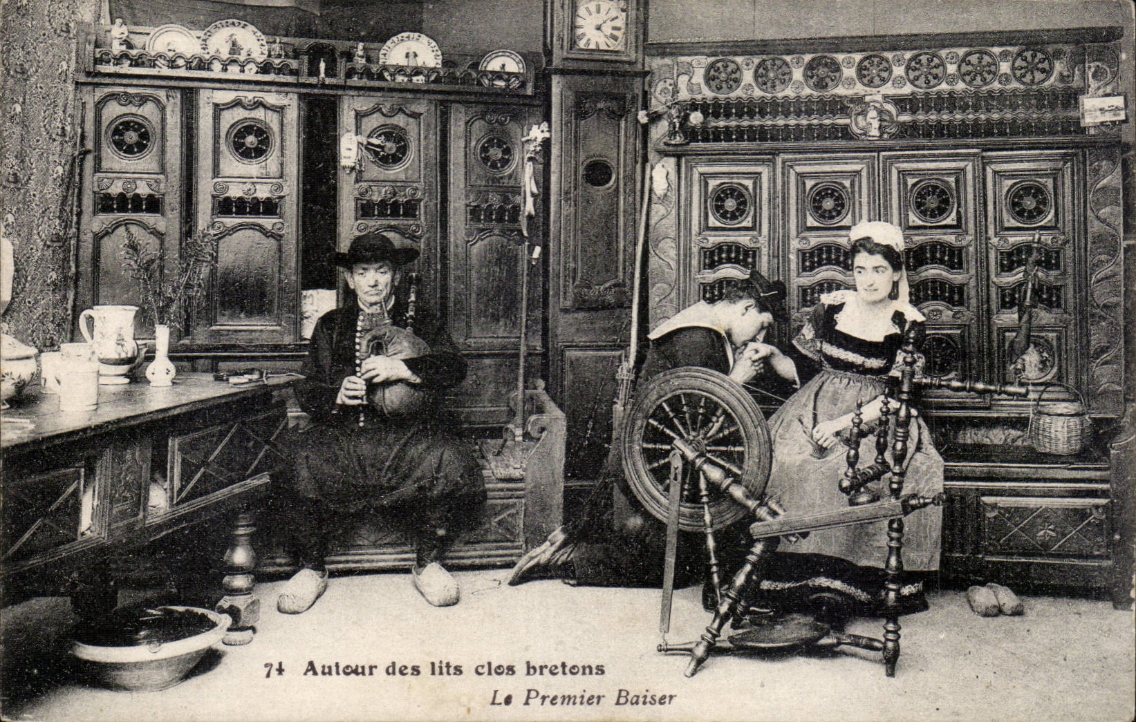 Brittany CPA closed beds Folklore Costume the first kiss