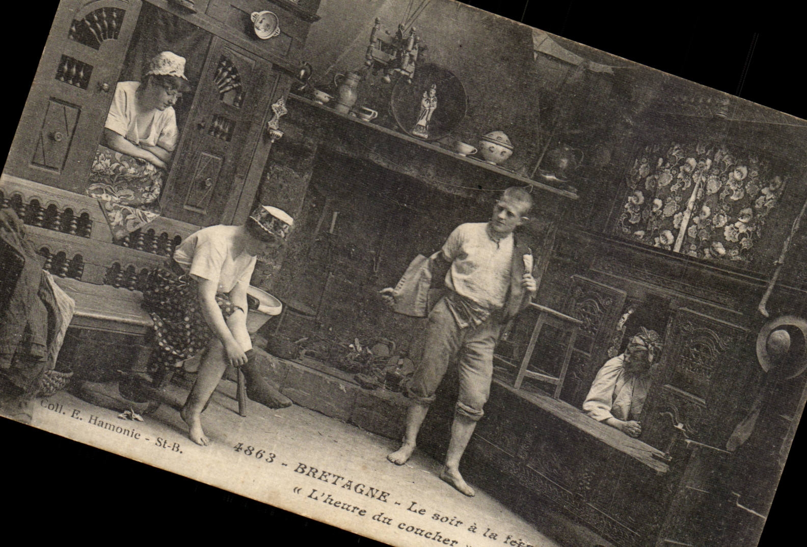 Brittany CPA closed beds Folklore the evening with the farm the hour of sleeping