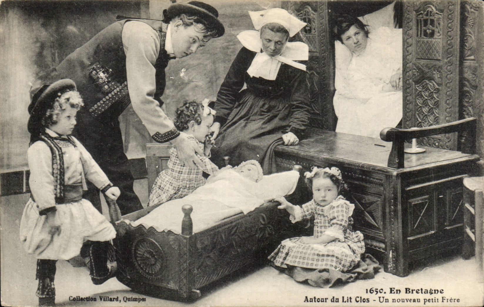 Brittany CPA closed beds Folklore the evening with the farm a new little brother