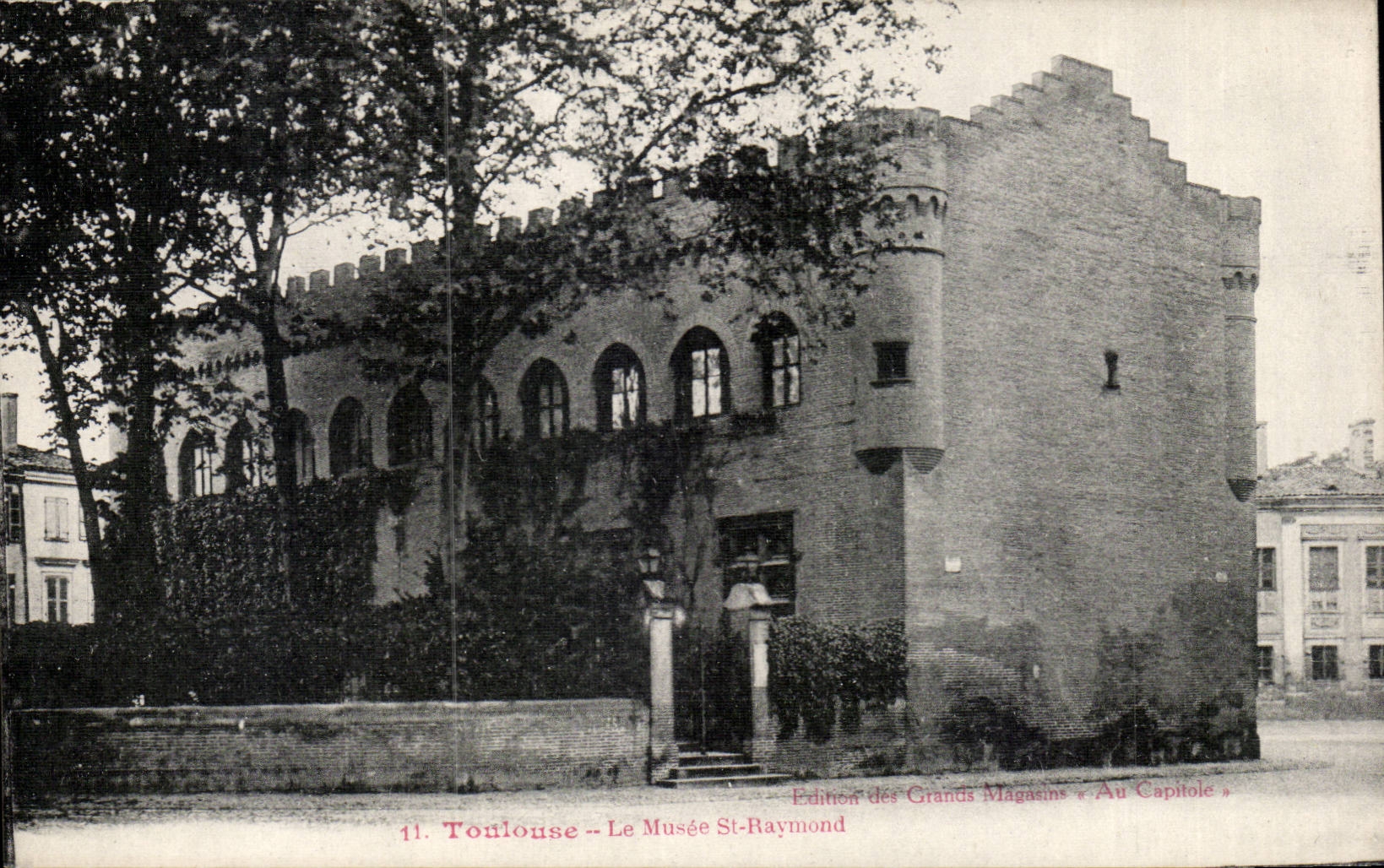 Toulouse CPA Le musee St Raymond