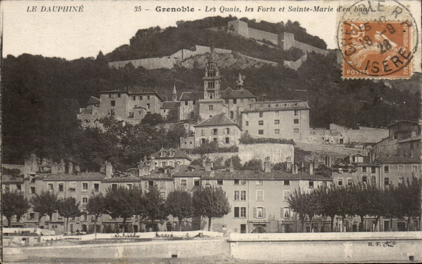 CPA Grenoble quays forts and Sainte Marie of in top