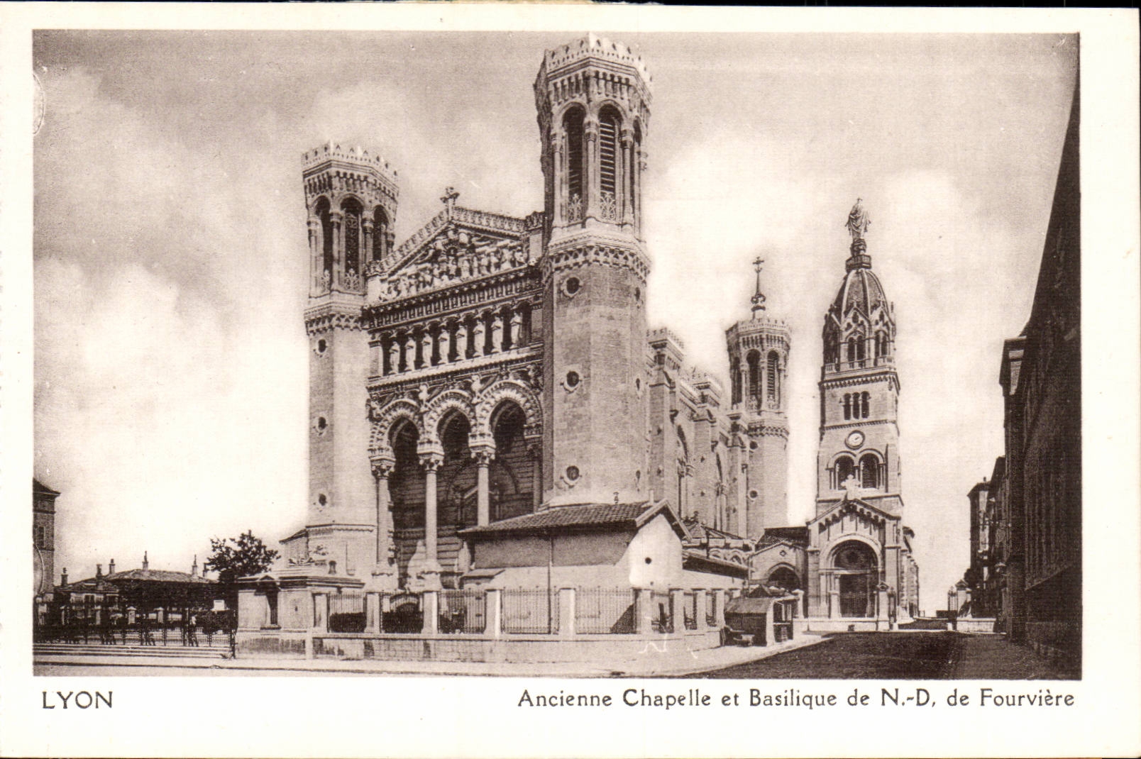 CPA Lyon Old ND vault and basilica of Fourviere