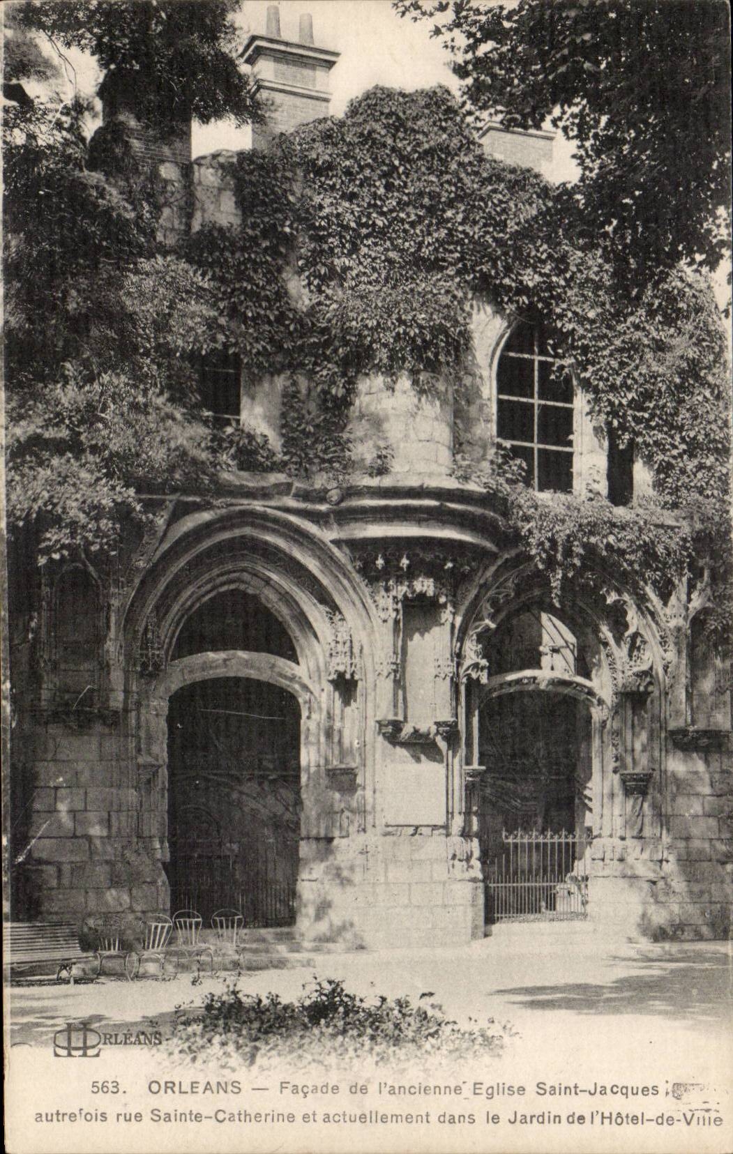 CPA Orleans Front der alten Kirche Saint Jacques-fruher Strasse Sainte Catherine und zZ im Garten