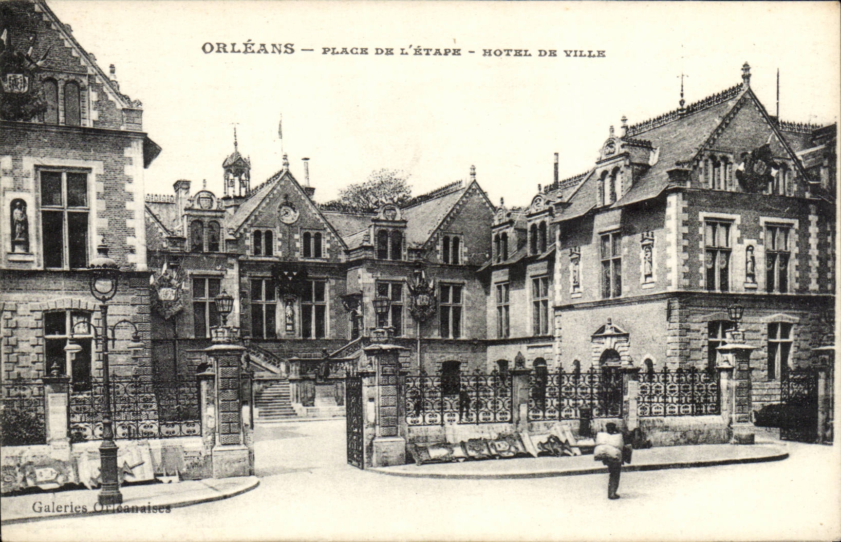 CPA Orleans Places stage Town hall