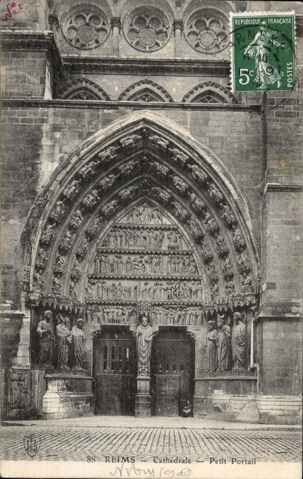 CPA Reims the cathedral Small gate