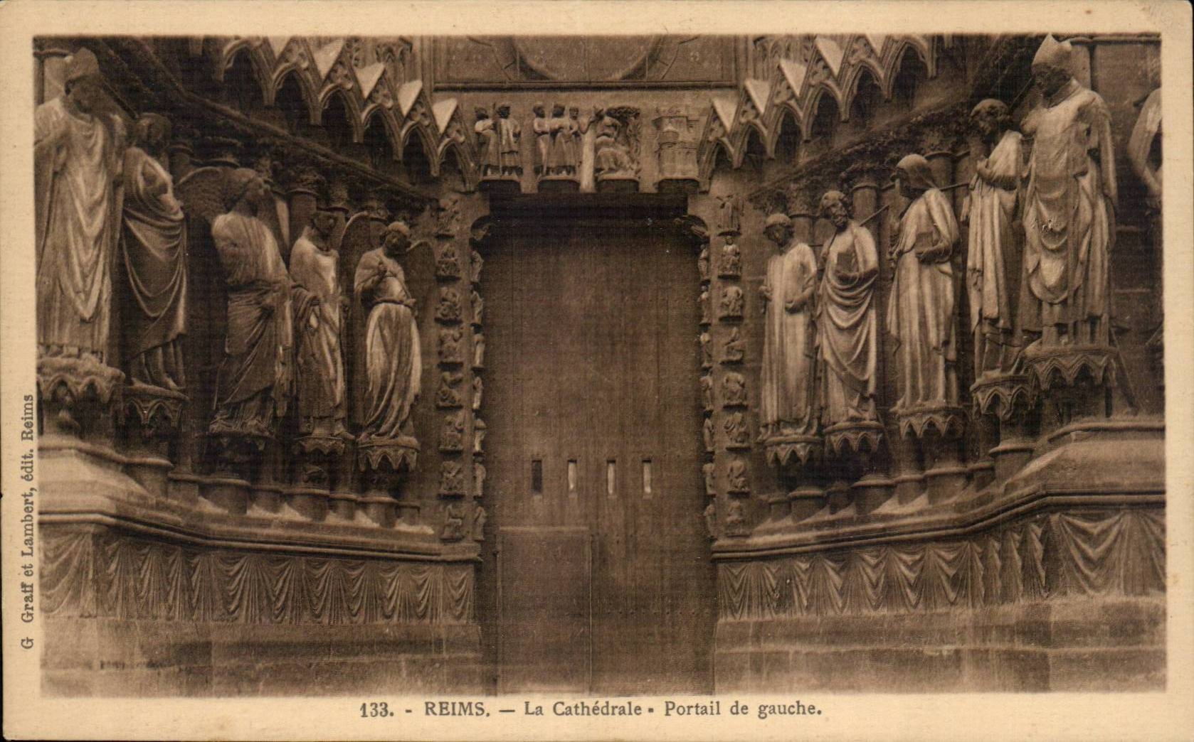 CPA Reims the cathedral Gate of left