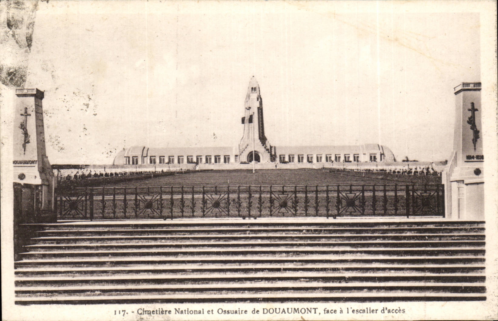 CPA national Cemetery and ossuary of Douaumont