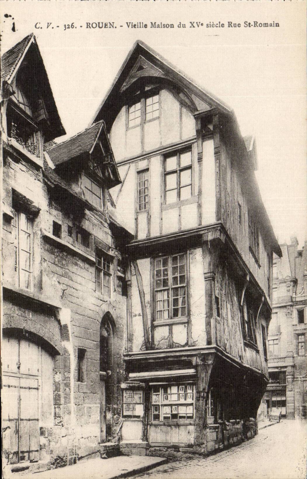 CPA Rouen Old woman house of the 15th Street St Romain