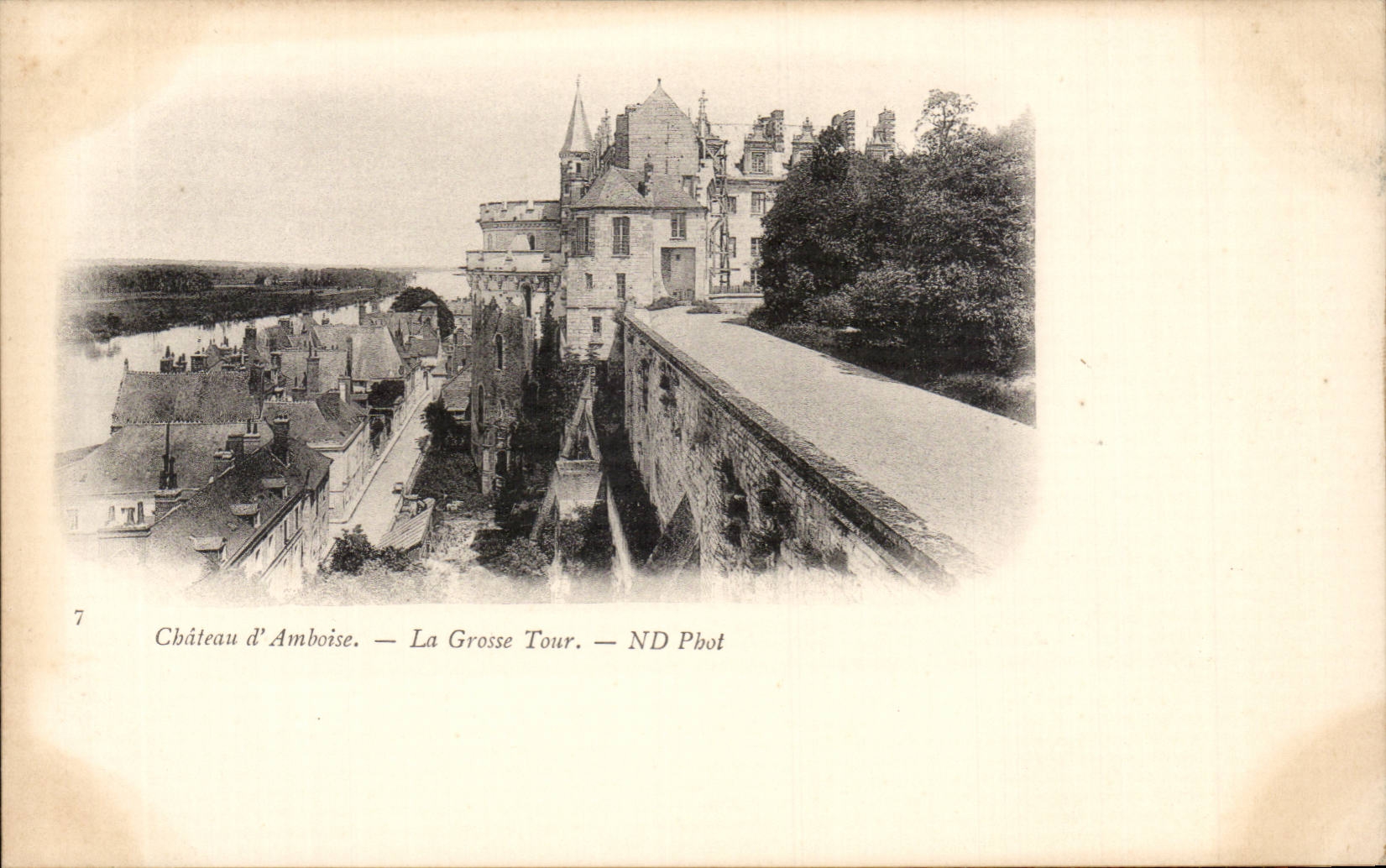 CPA Amboise Le chateau La grossse tour