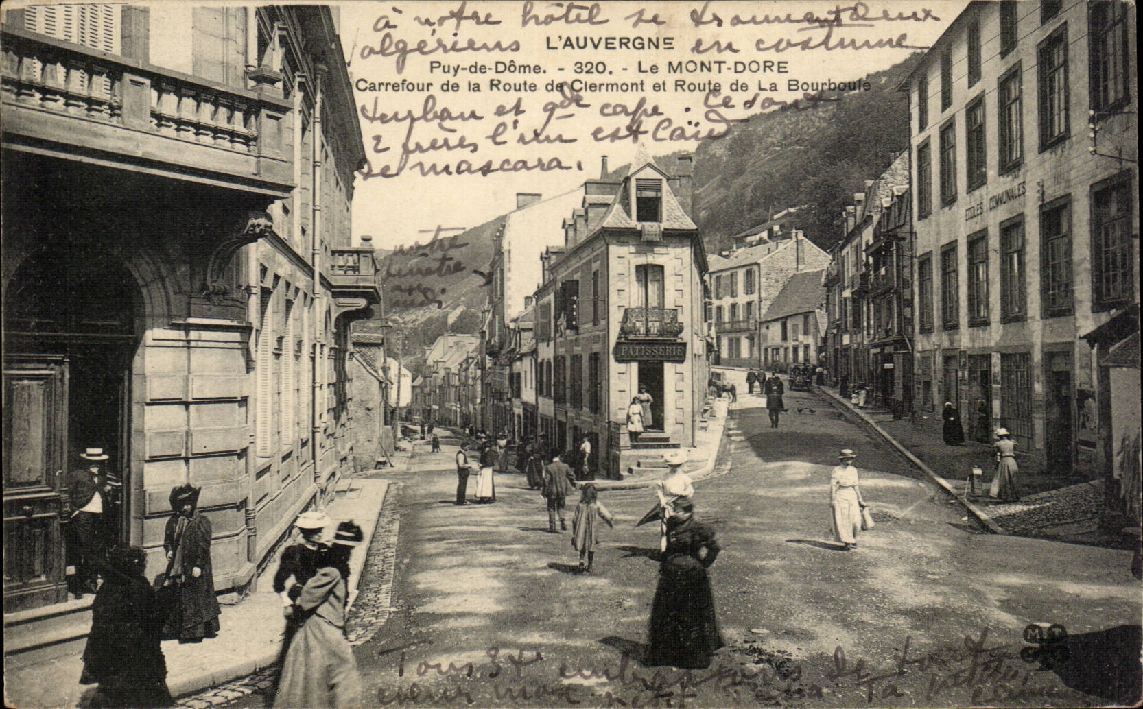 CPA the Mount Gilds Crossroads of the road of Clermont and road of Bourboule