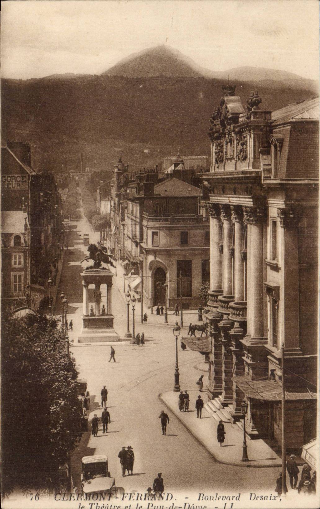 CPA Clermont Ferrand Desaix Boulevard and theater and Puy D eDome