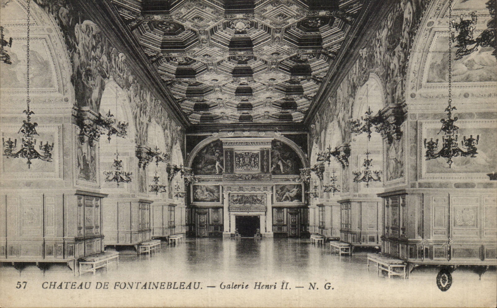 CPA Castle of Fontainebleau Gallery Henri II