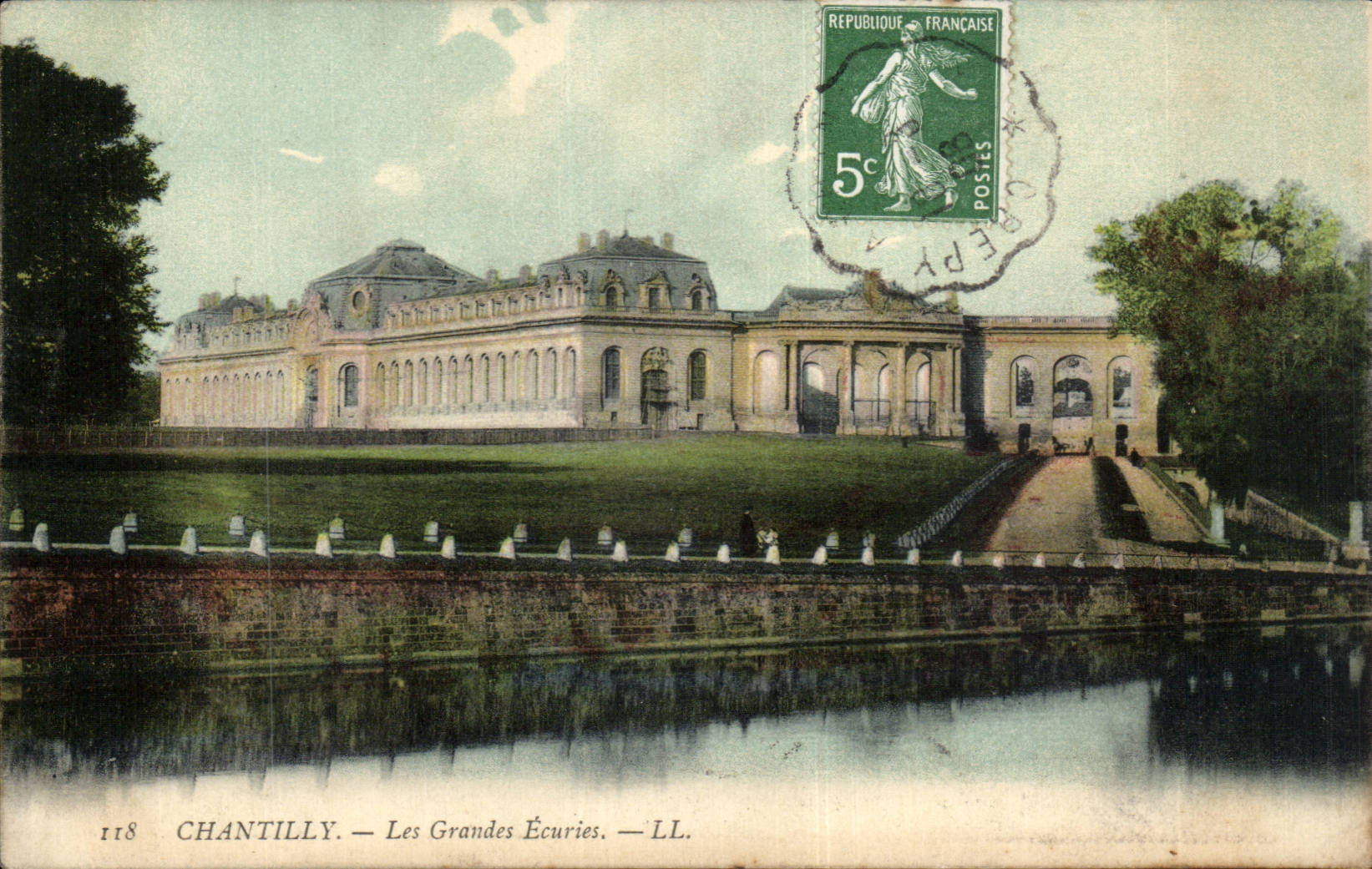 CPA Chantilly large stables