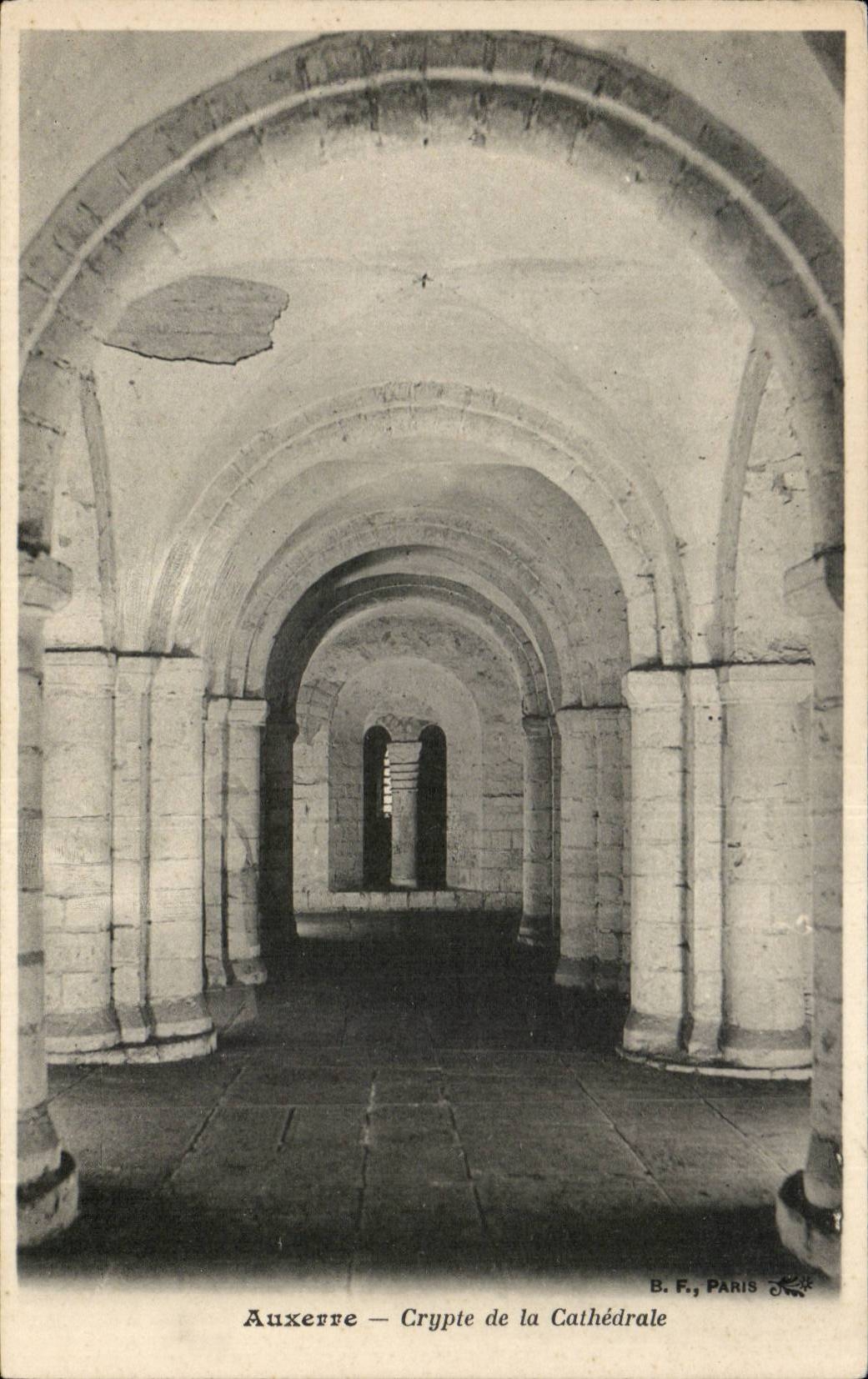 CPA Auxerre Krypta der Kathedrale