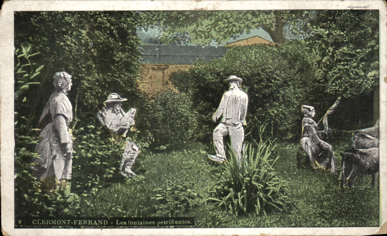 CPA Clermont Ferrand petrifying fountains Publicity At large the markets of Russia street Palestro