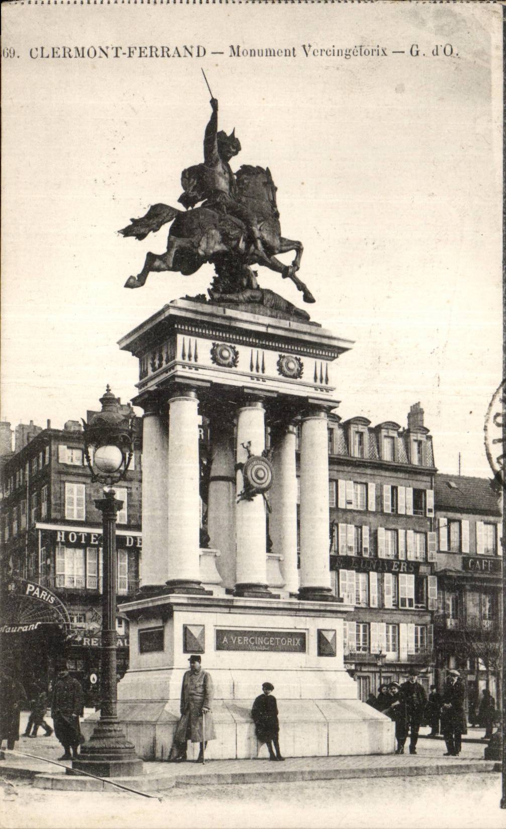 CPA Clermont Ferrand Vercingetorix Monument
