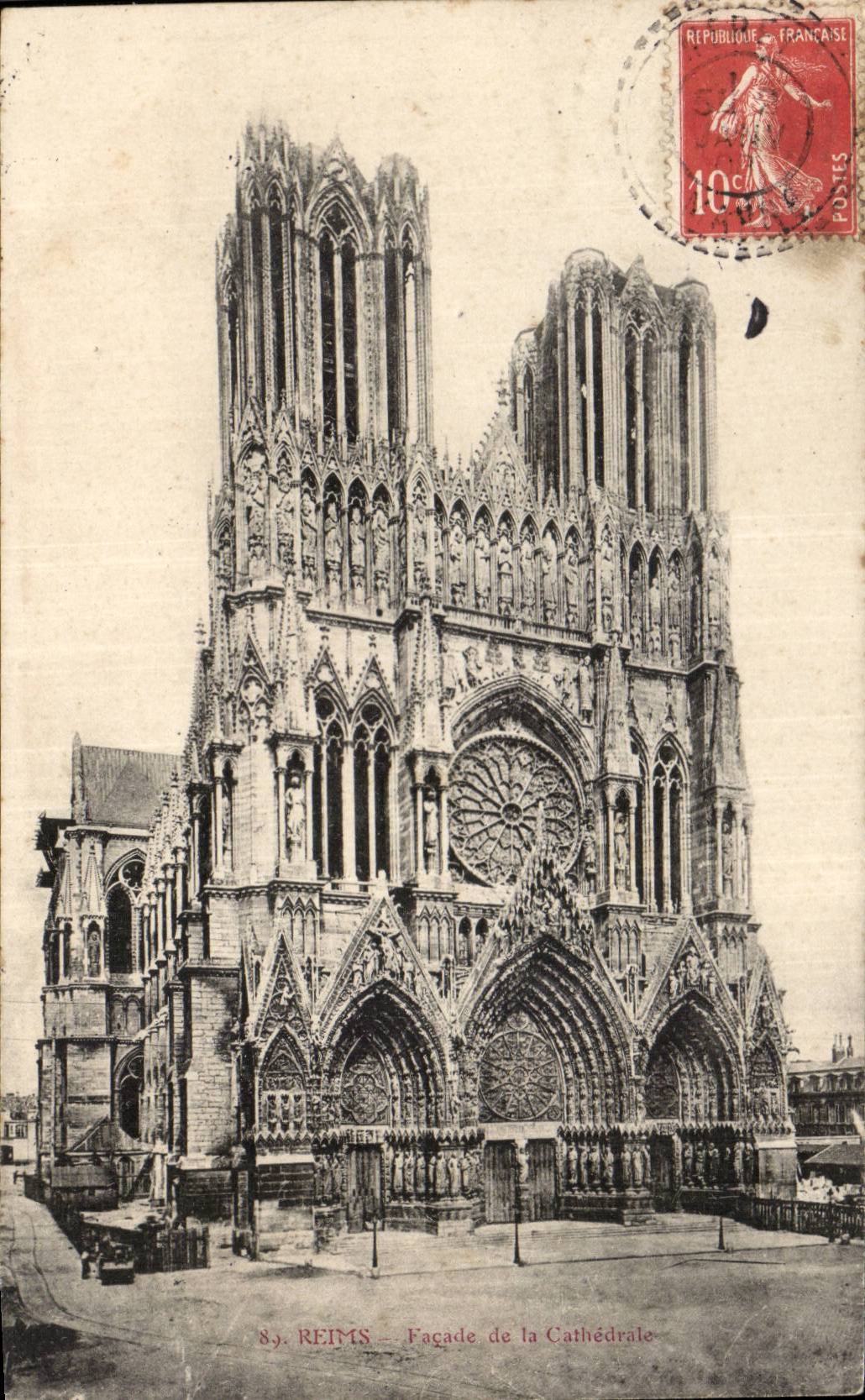 CPA Cathedral of Reims Frontage