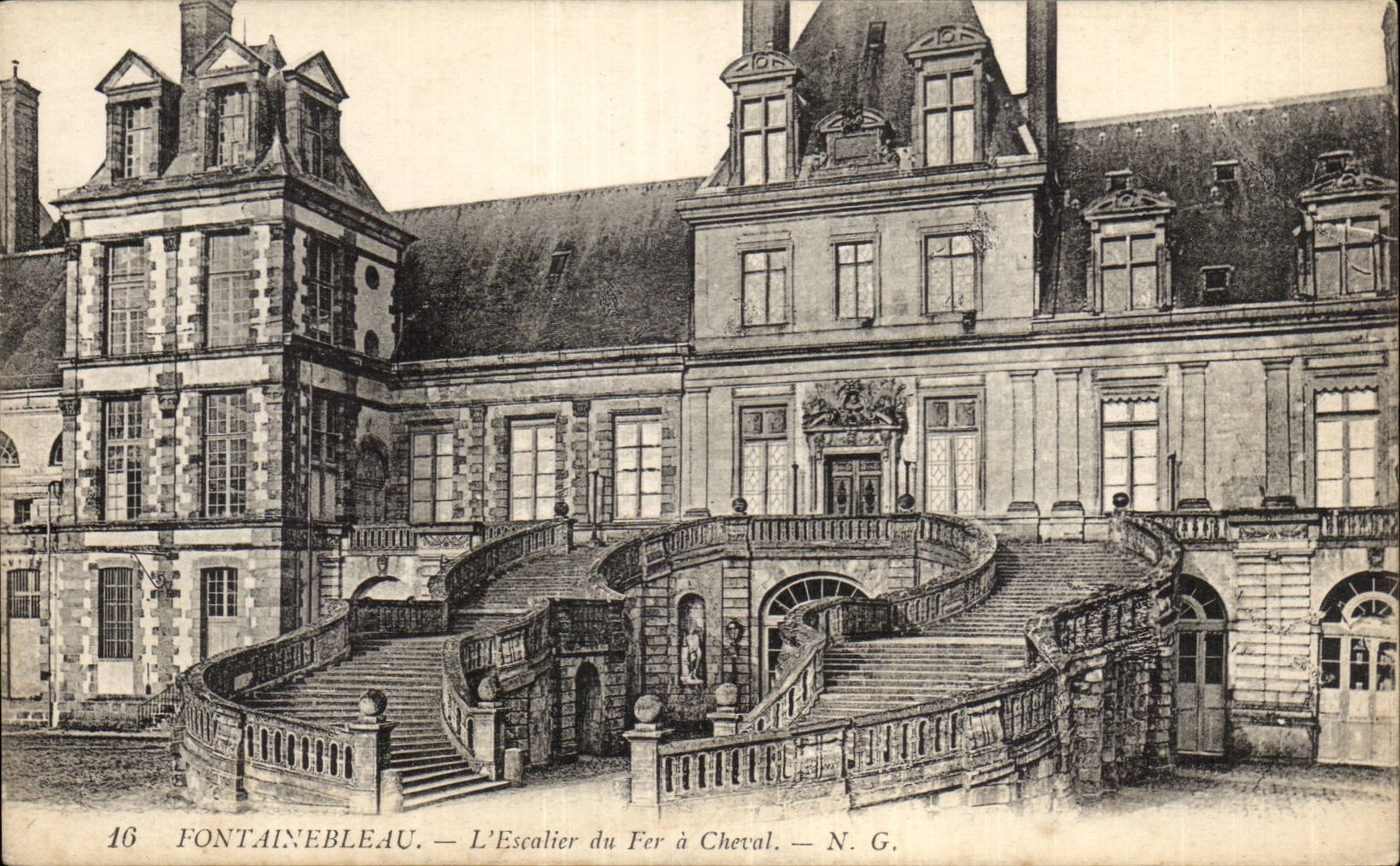 CPA Fontainebleau the staircase of the horseshoe