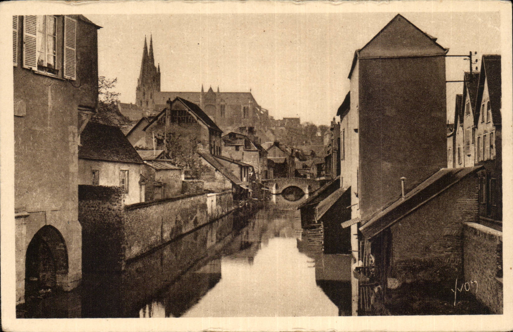 CPA Chartres the Eure with the bridge St Hilaire