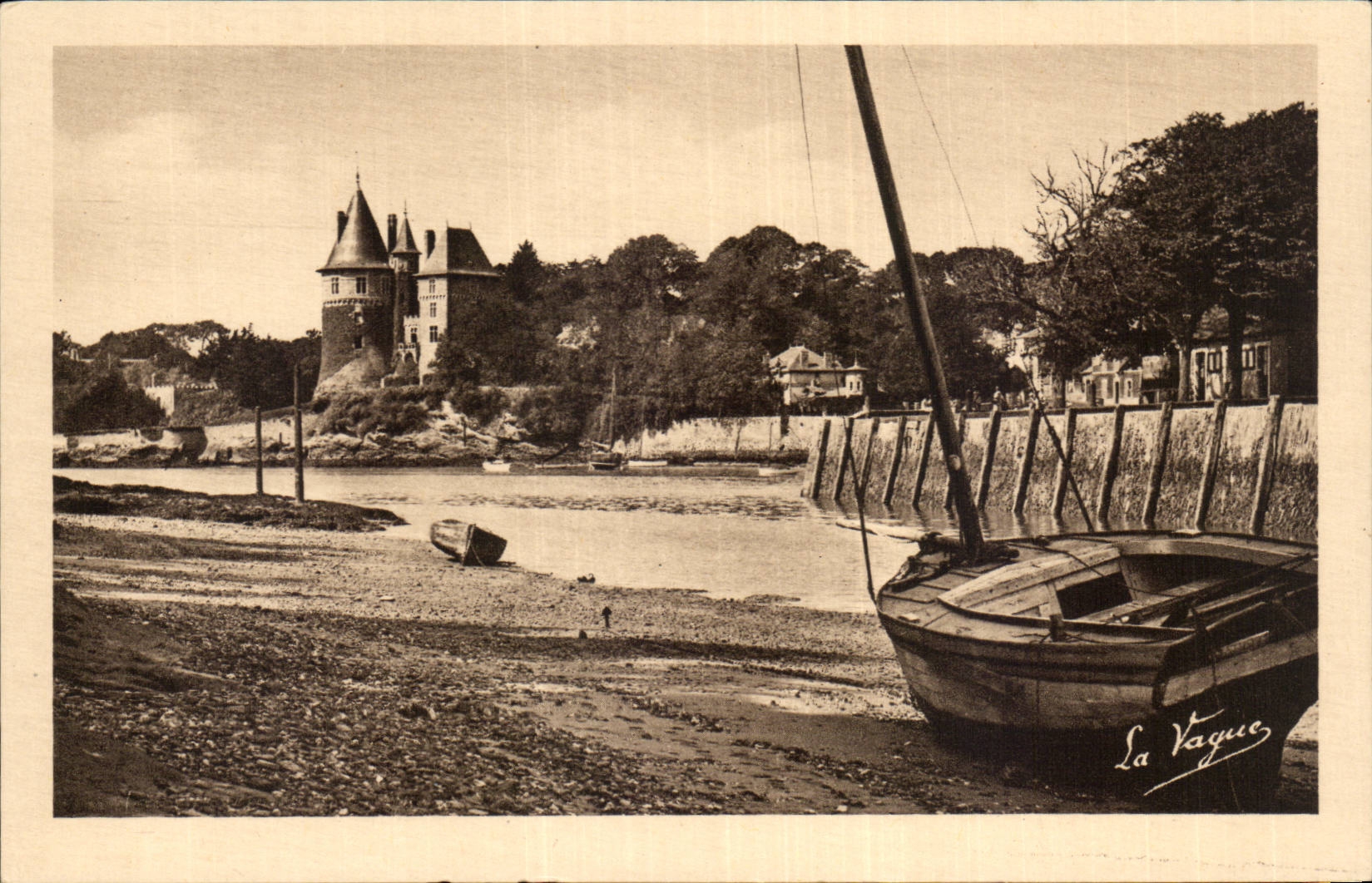 CPA Pornic Entree of the port has low tide