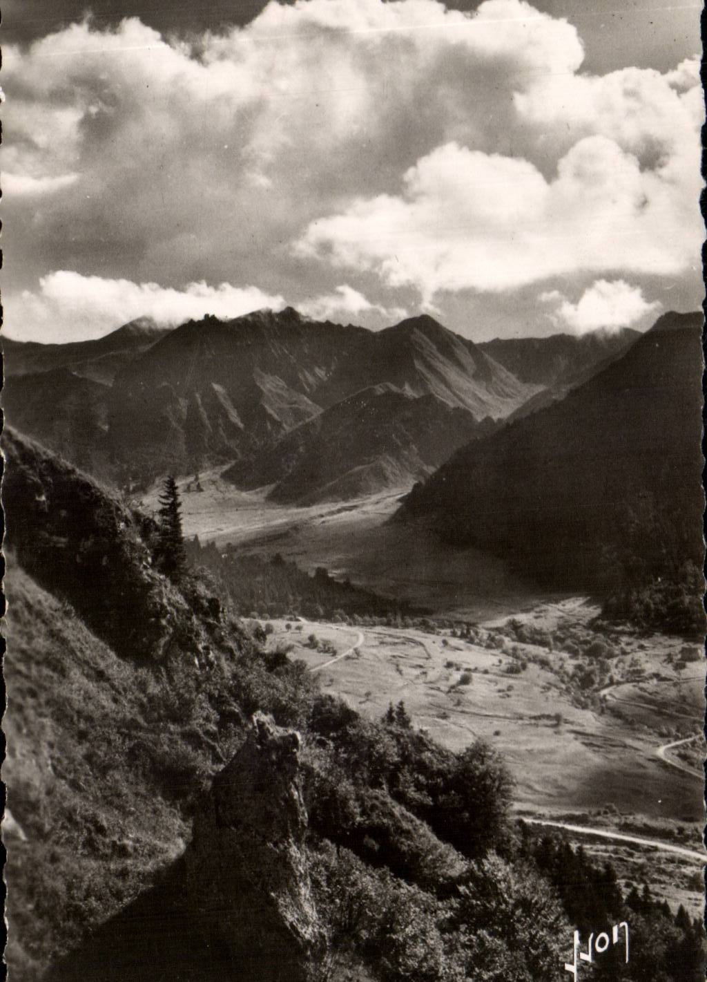 CPSM the Mount Gilds the chain of the Mounts Gilds