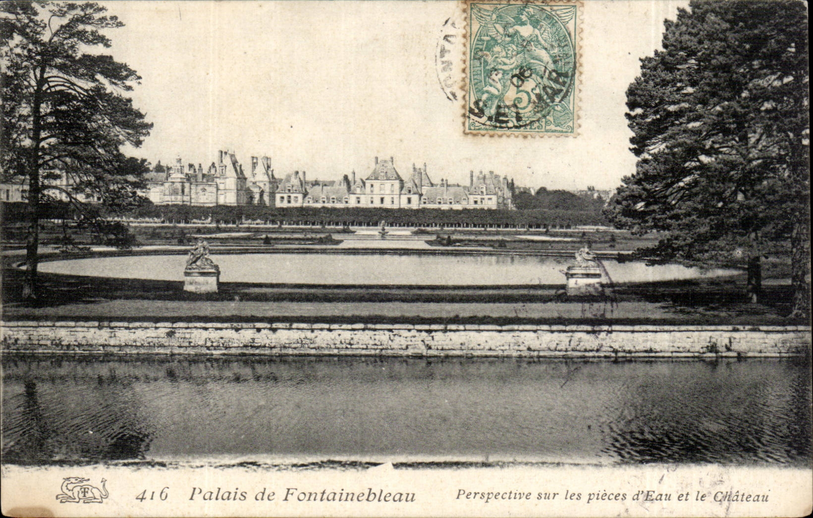 CPA Palate of Fontainebleau View on the water parts and the castle