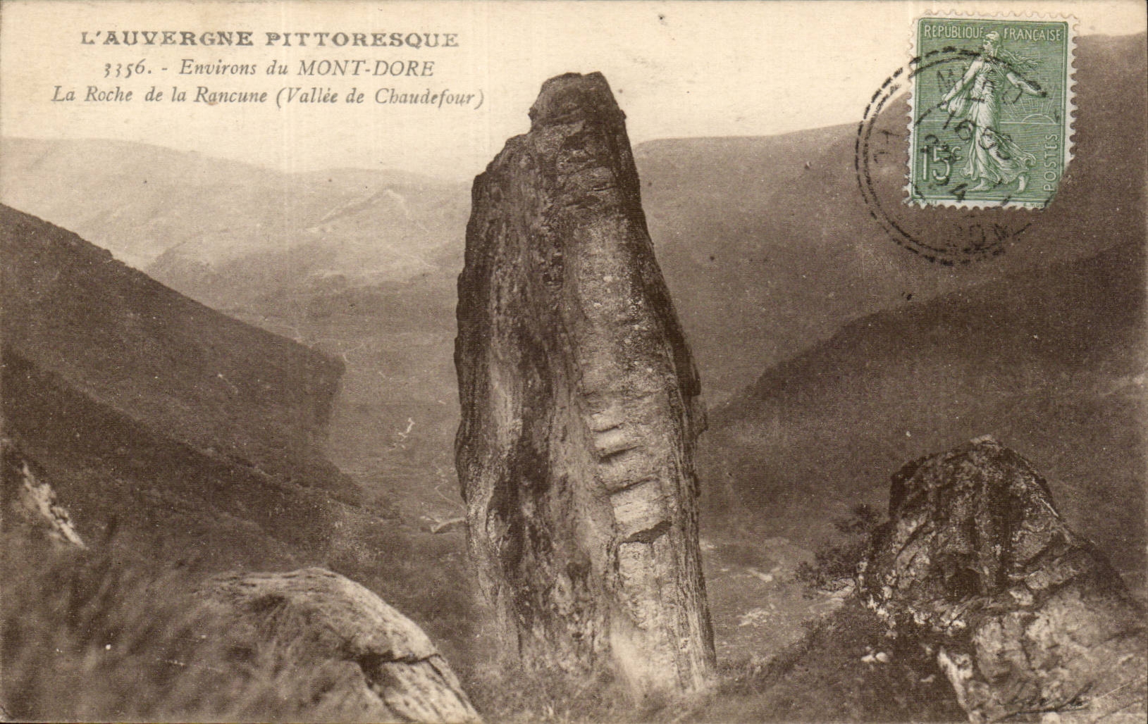 CPA Environs of the Mount Gilds the rock of Resentment (valley of Chaudefour)