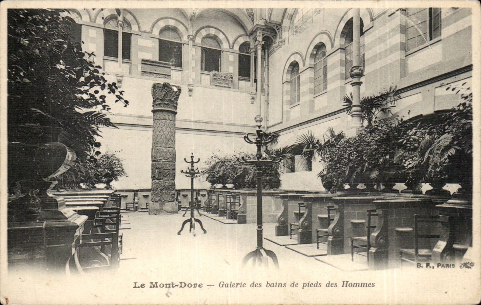 CPA the Mount Gilds Gallery of the baths of feet of the men