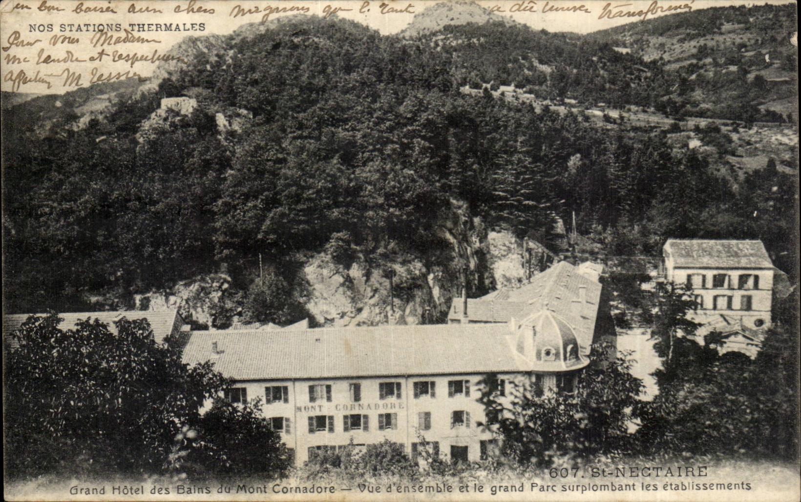 CPA Large hotel of the baths of the Cornadore mount Overall picture and the large overhanging park of the establishments