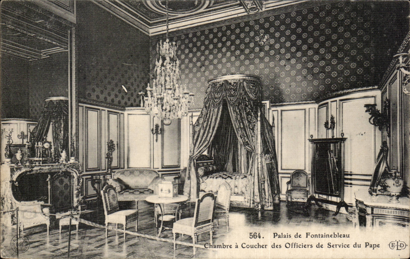 Palate of Fontainebleau - Room has to lay down Officers of Service of the Pope - CPA