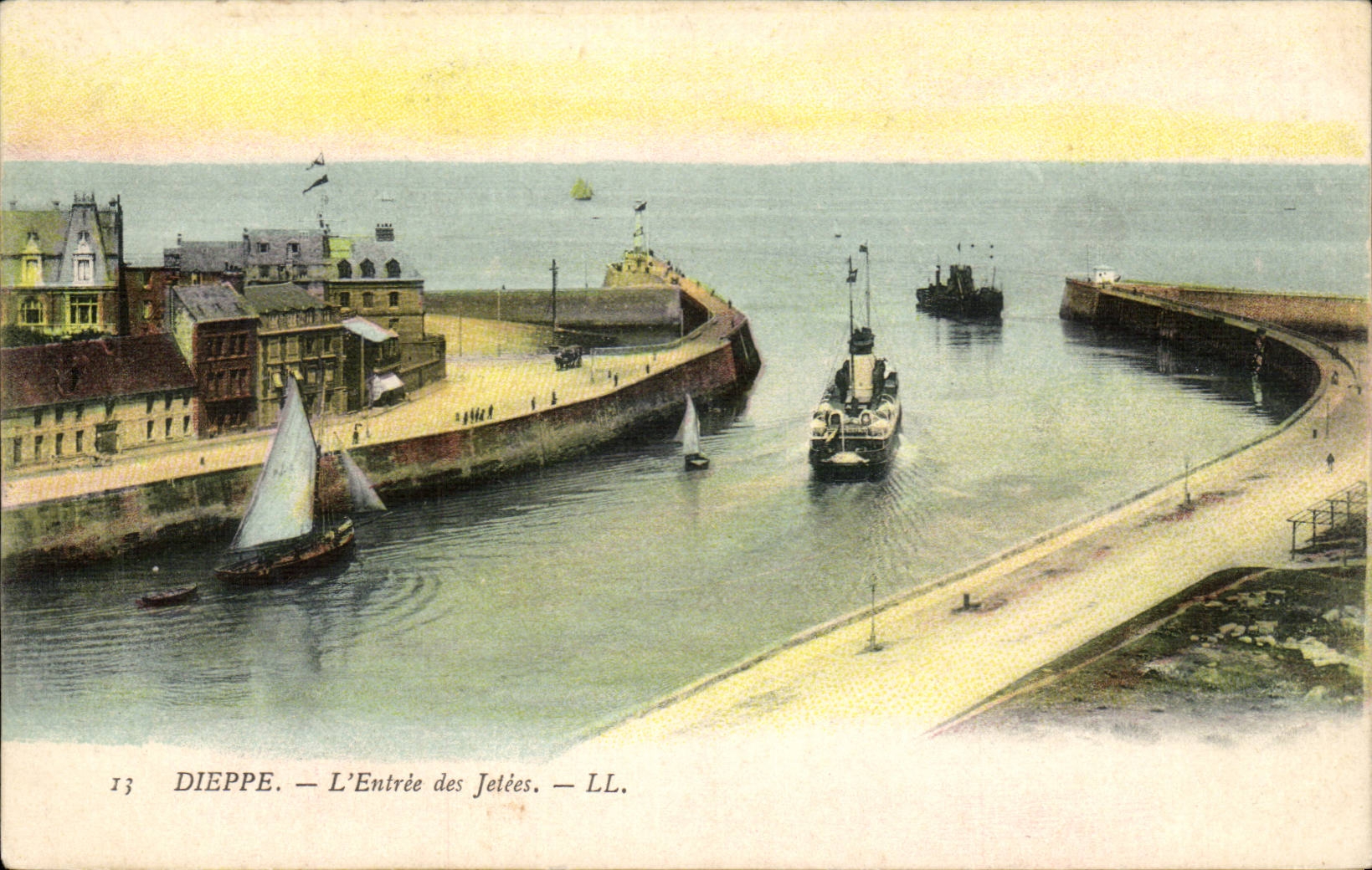 CPA Dieppe Entering of the piers
