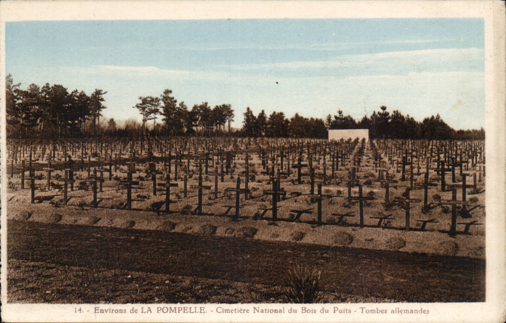 CPA Surroundings of Pompelle national Cemetery of the wood of the well German Tombs