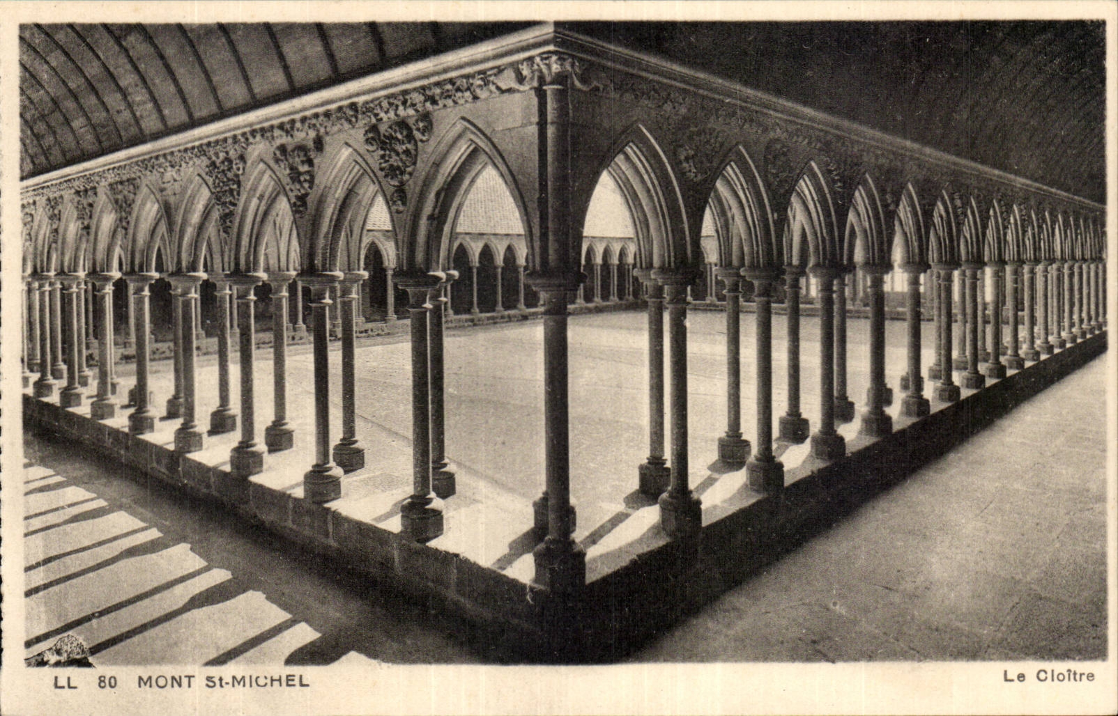 CPA Mont Saint Michel the cloister