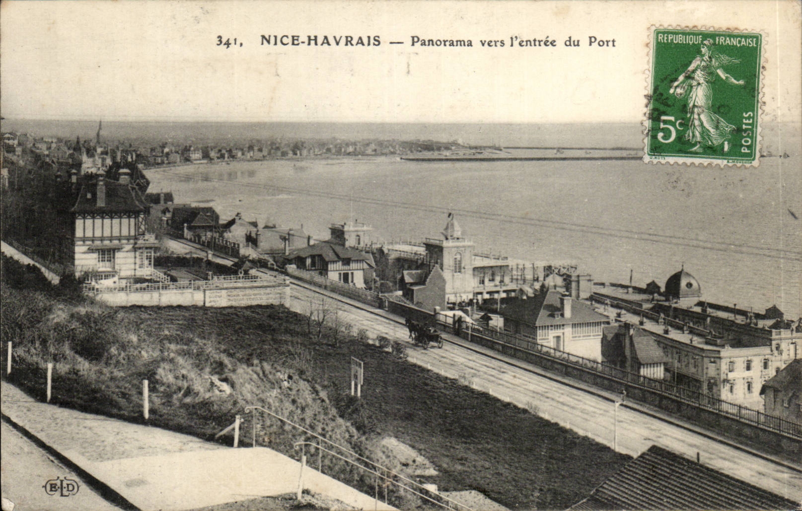 CPA Le Havre Nice Havrais Panorama towards Entering of the port