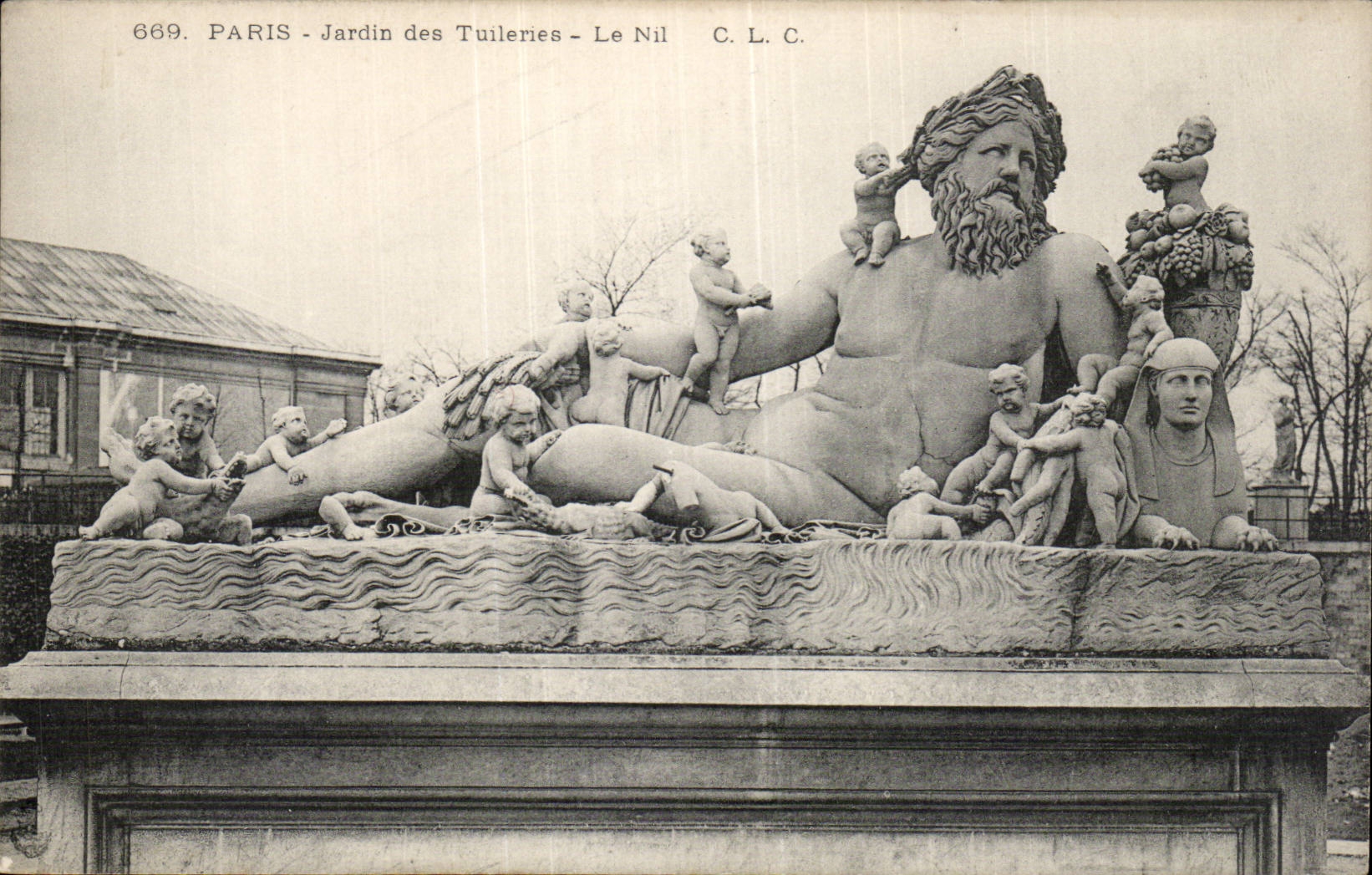 CPA Paris Jardin des Tuileries Neptune