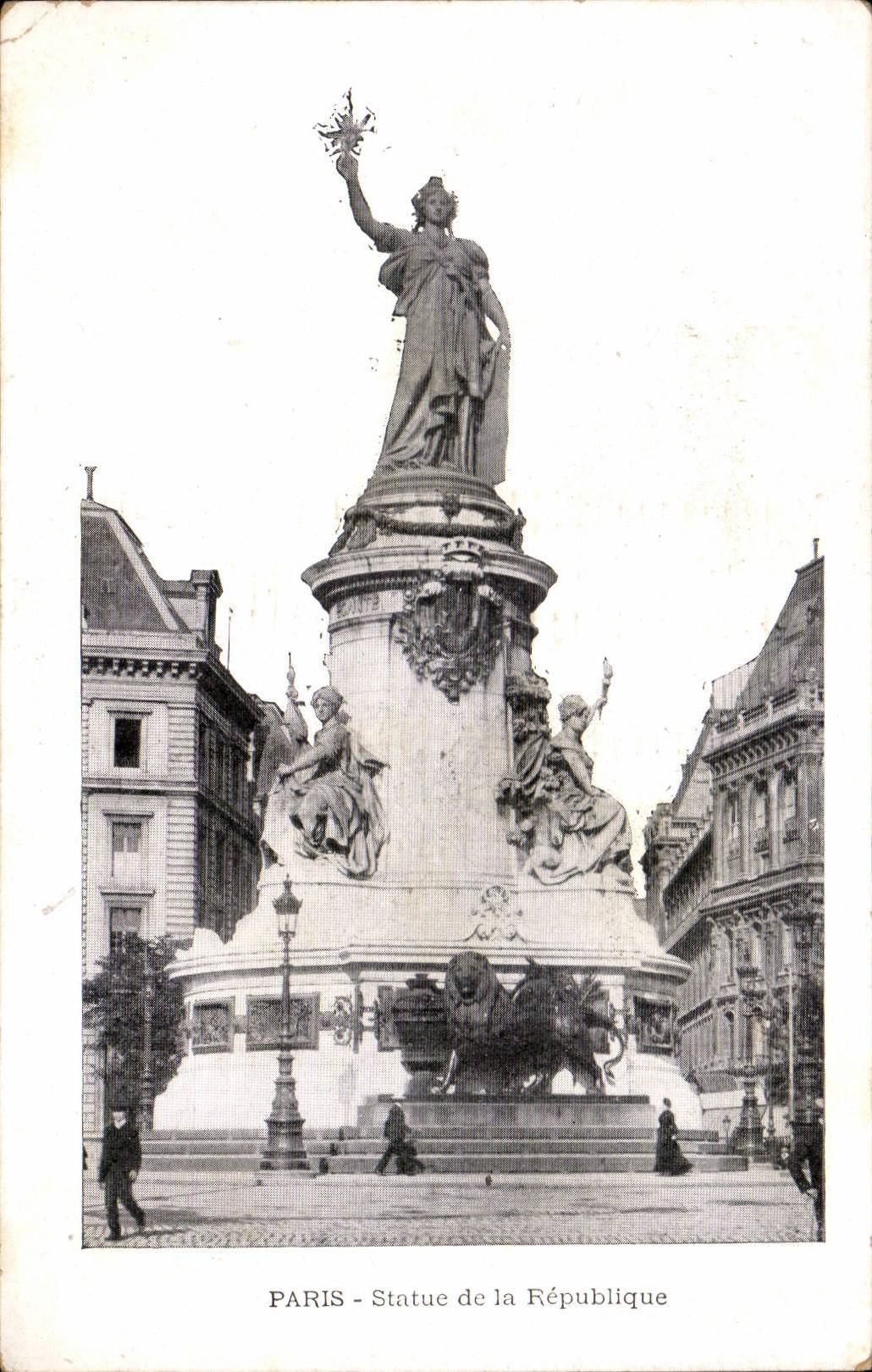 Paris CPA Statue of the Republic