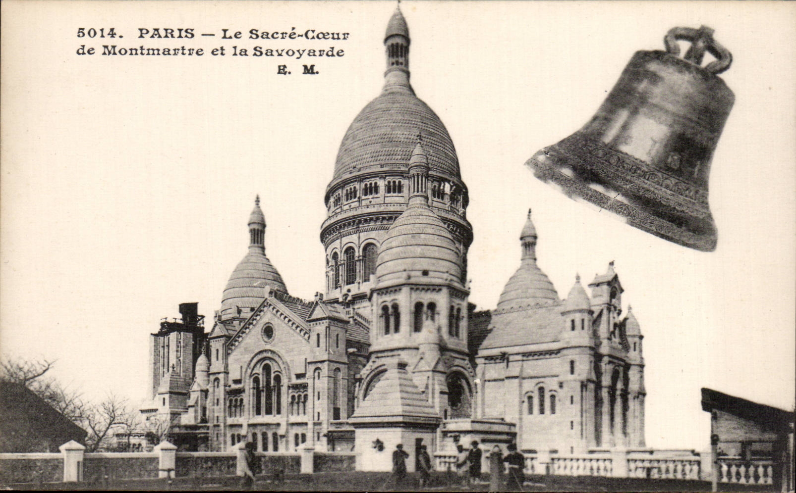 CPA Paris Sacre Coeur de Montmartre et la savoyarde Cloche Clock