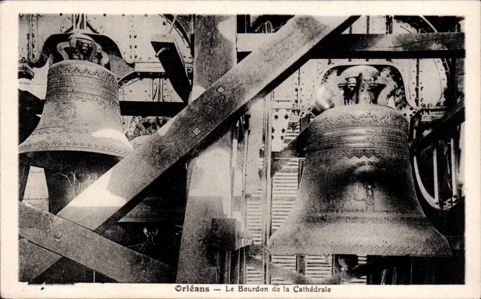 CPA Orleans the bumblebee of the cathedral